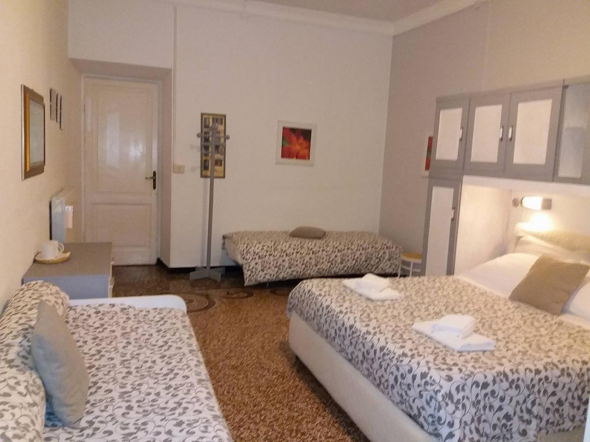 Argentina House Panzió Genova Kültér fotó