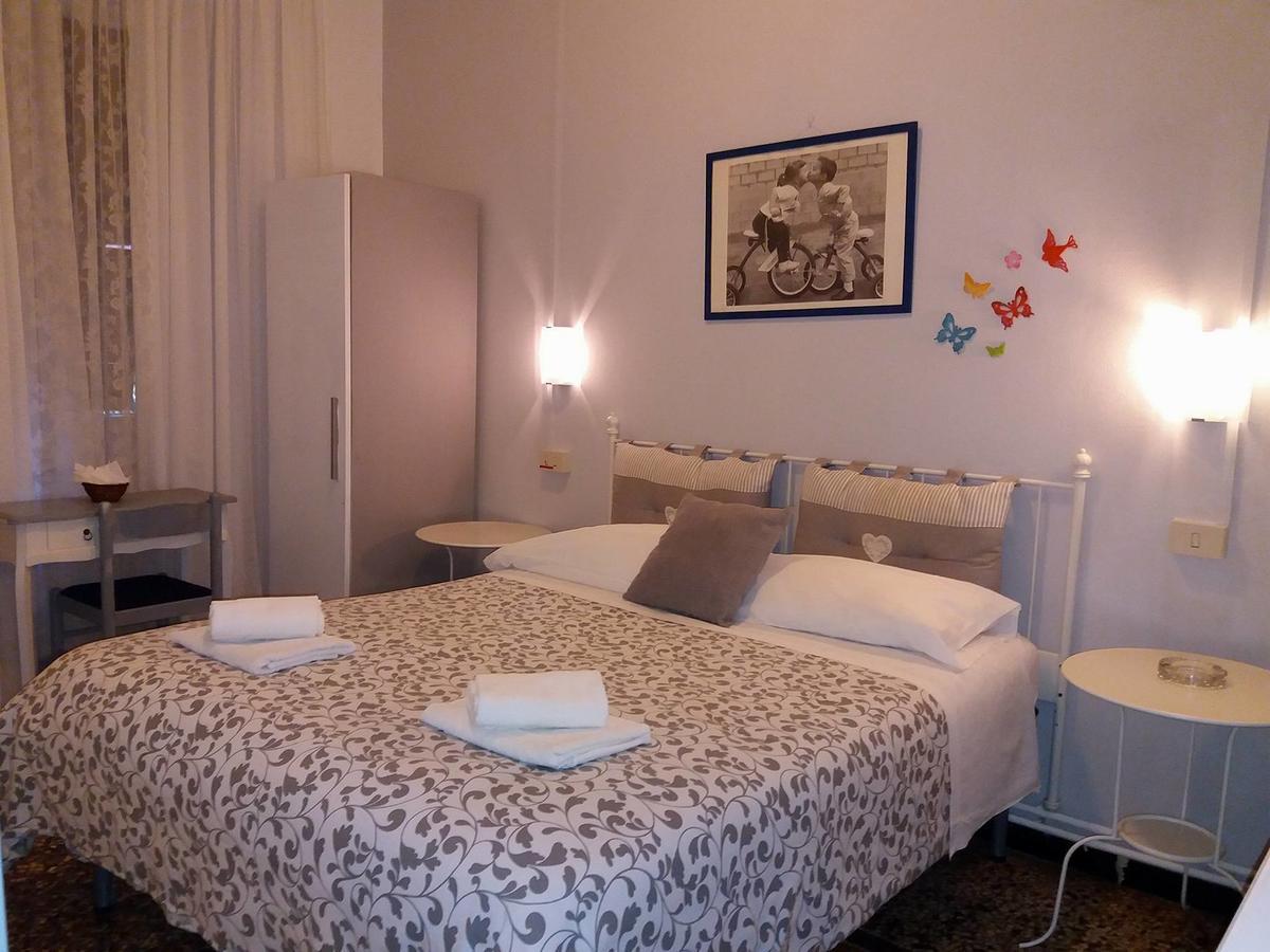 Argentina House Panzió Genova Kültér fotó